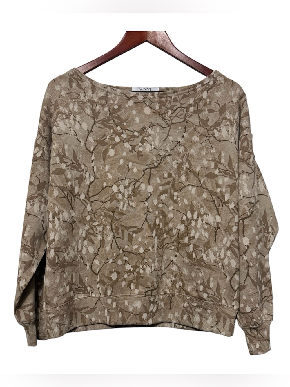 Vinyl Threads Women's Oversized Doe Print Camo Graphic Pullover Sweatshirt XXS